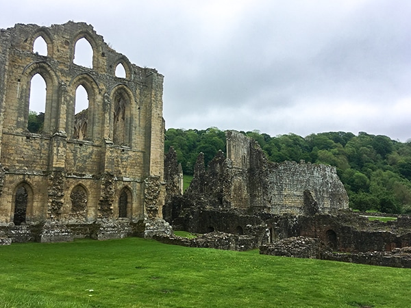 Trail of the Helmsley to Rievaulx Abbey walk in North York Moors, England