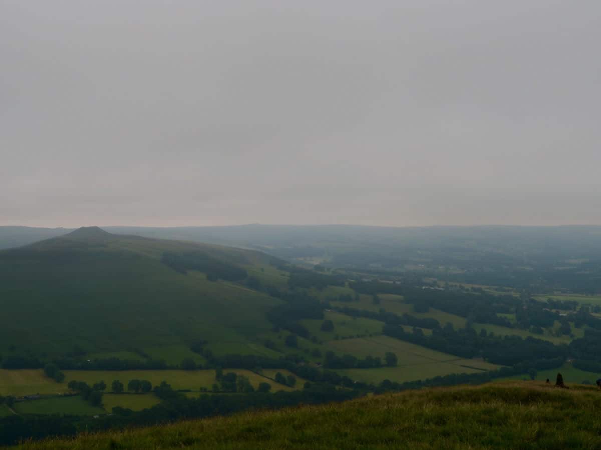 Win Hill from the Great Ridge and Win Hill Hike in Peak District, England