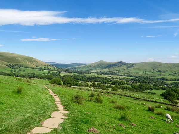 Trail of the Kinder Scout hike in Peak District, England