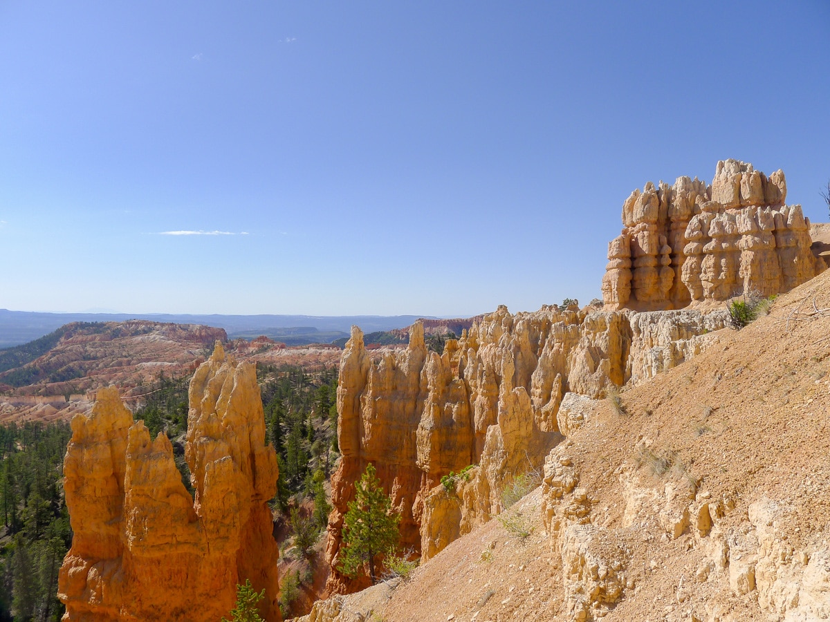 Hoodoo formations on Fairyland Loop Trail hike in Bryce Canyon National Park