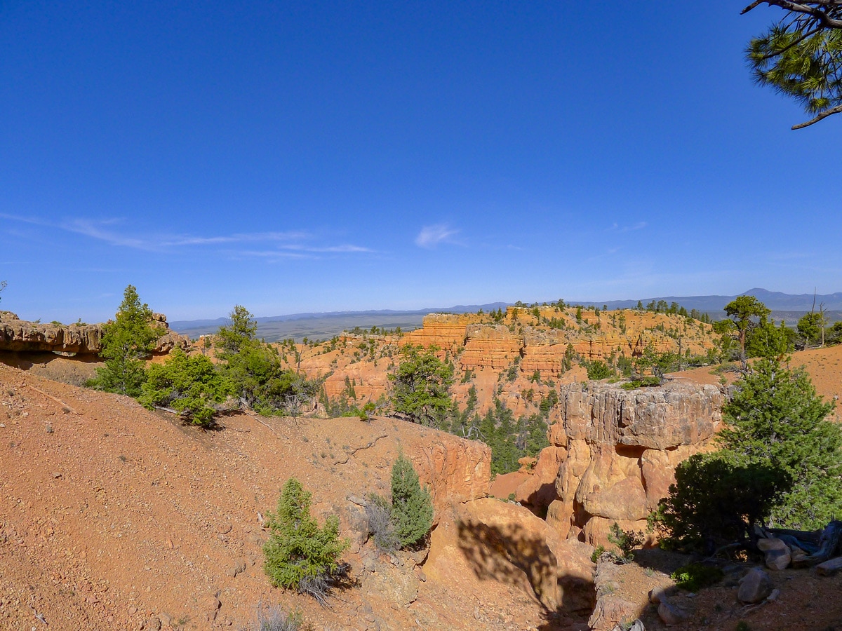 View of mesas from the ridgeline on Golden Wall / Castle Bridge Loop trail hike in Bryce Canyon National Park