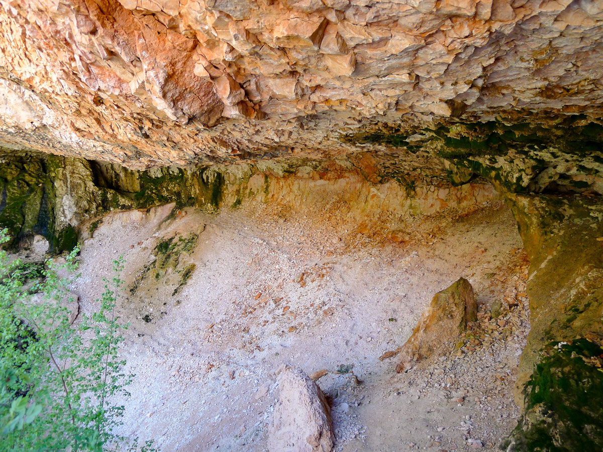 Mossy Cave trail hike in Bryce Canyon National Park has beautiful views