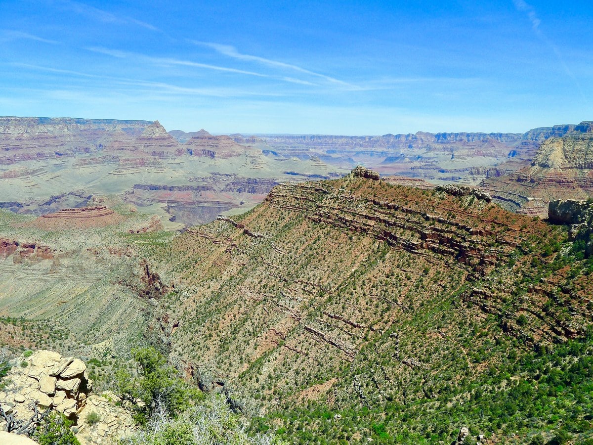 Rocky ridge from the Grandview Trail Hike in Grand Canyon National Park, Arizona