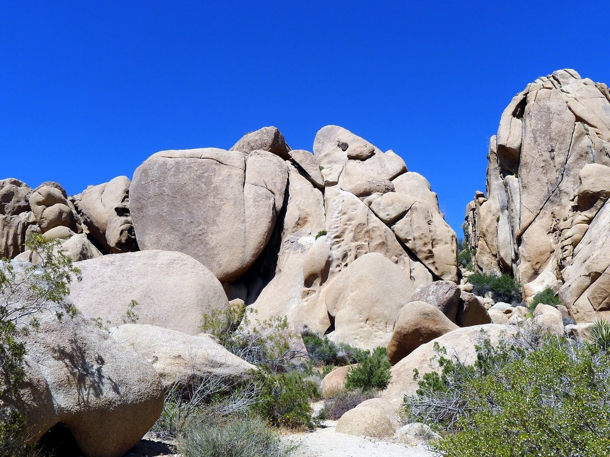 Rock formations on the Split Rock Trail Hike in Joshua Tree National Park, California