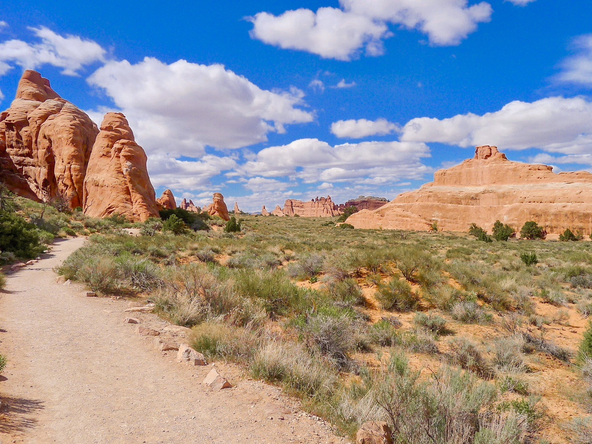 Trail of Devil's Garden hike in Arches National Park, Utah