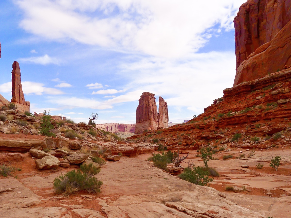 Park Avenue hike in Moab is a great route surrounded by beautiful views