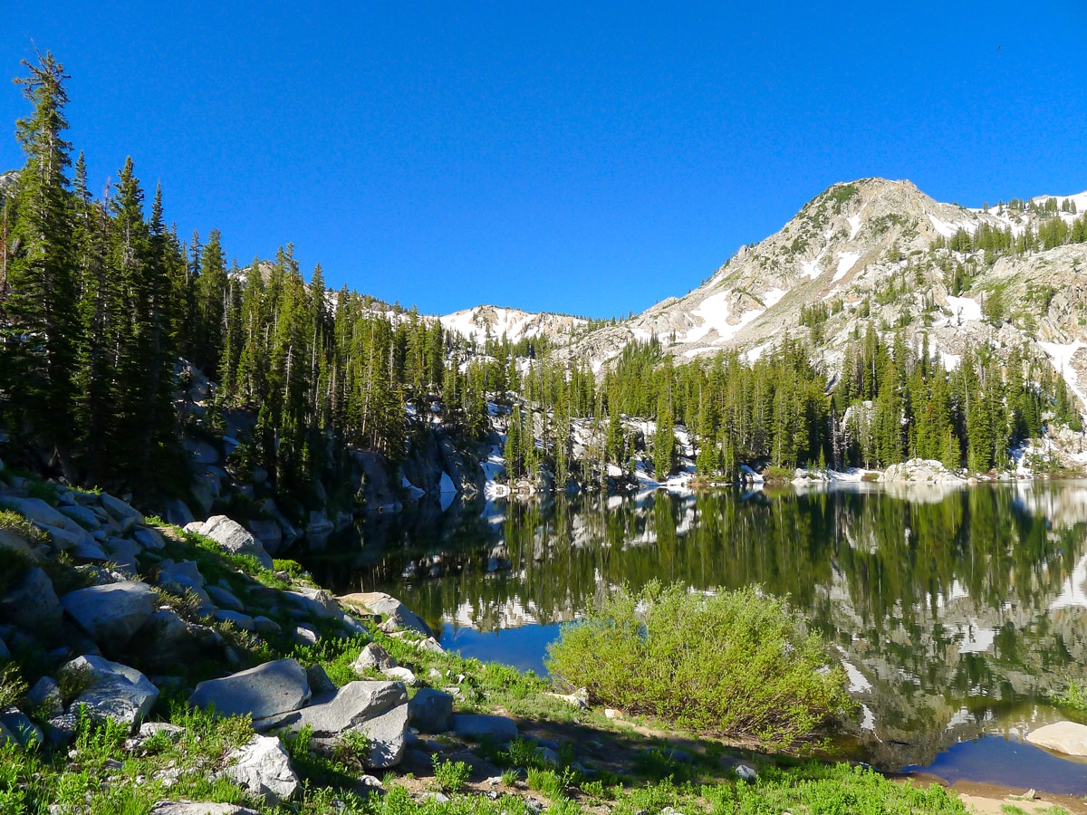 Sunset Peak trail hike in Salt Lake City leads along Lake Mary