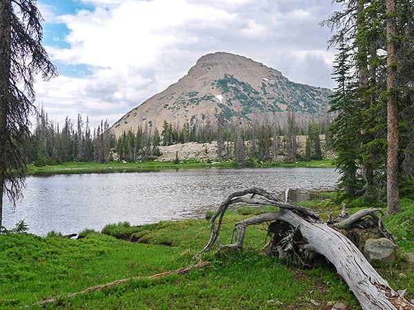 Trail of the Notch Lake hike in the Uinta Mountains, Utah