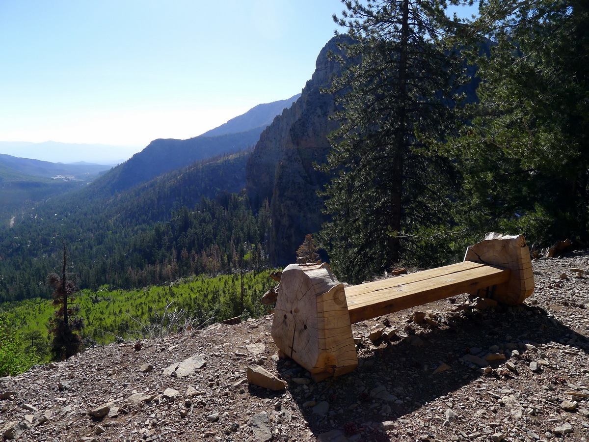 Rest bench on the Cathedral Rock Hike near Las Vegas
