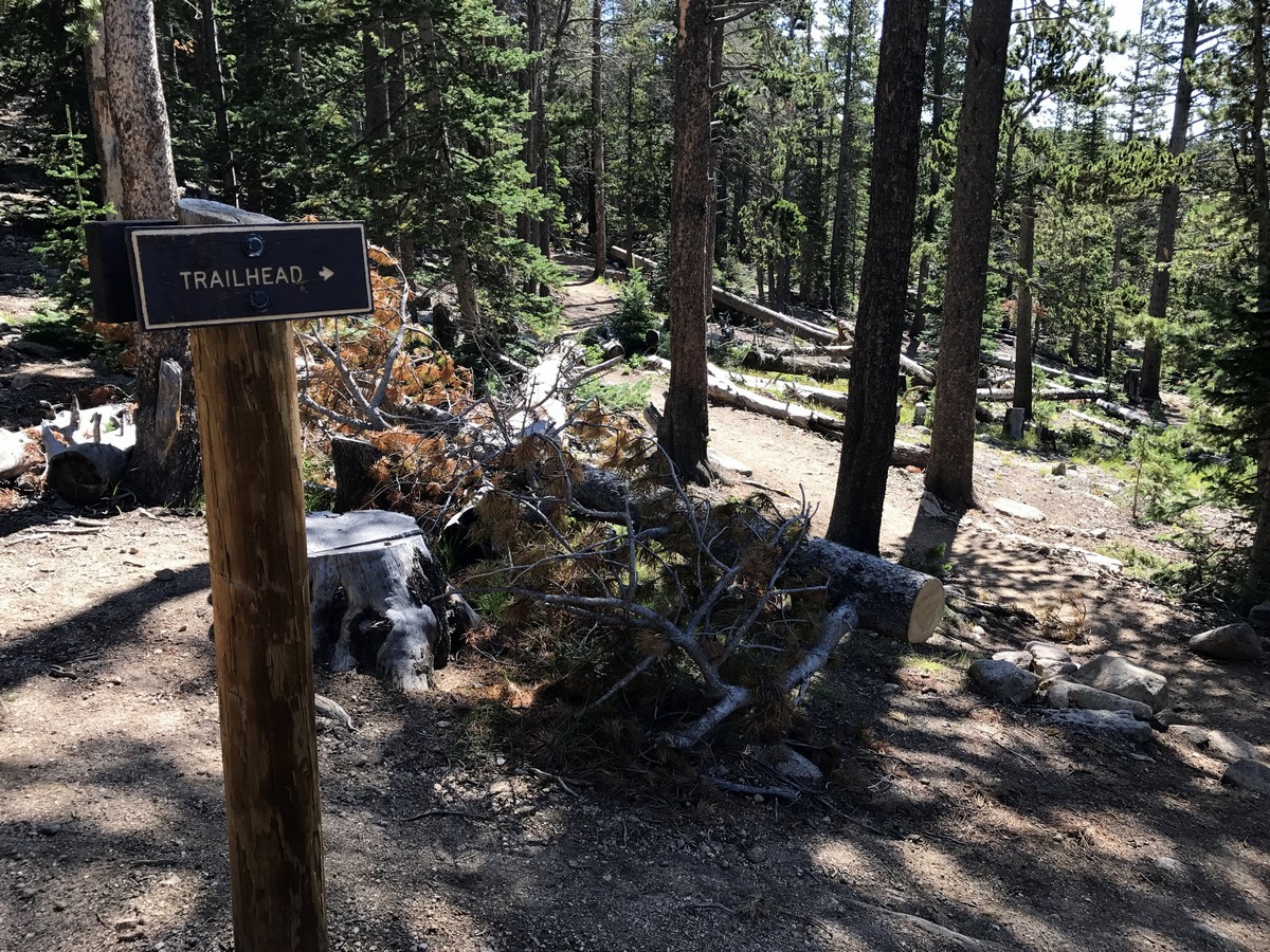 Rainbow Lake Trail Hike in Indian Peaks has good signing