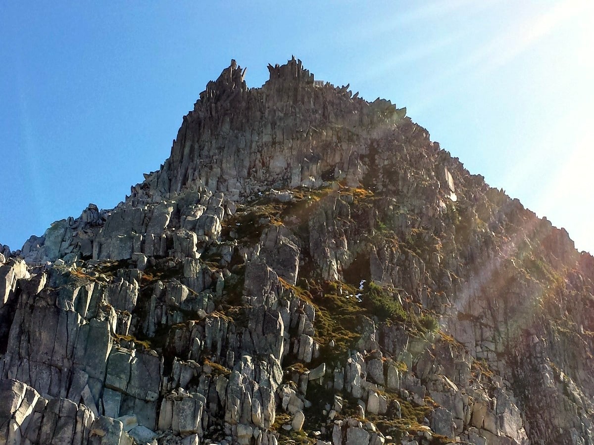 Hidden Lake Lookout from the trail to the Hidden Lake, North Cascades, Washington