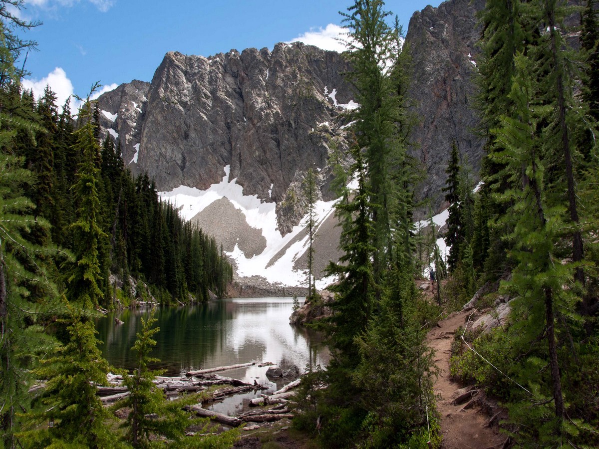 Blue Lake Hike in North Cascades, Washington