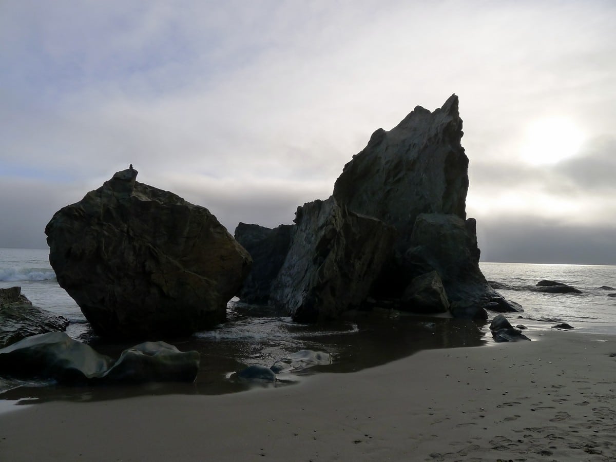 Large rocks near the Hole in the Wall trail in Olympic National Park