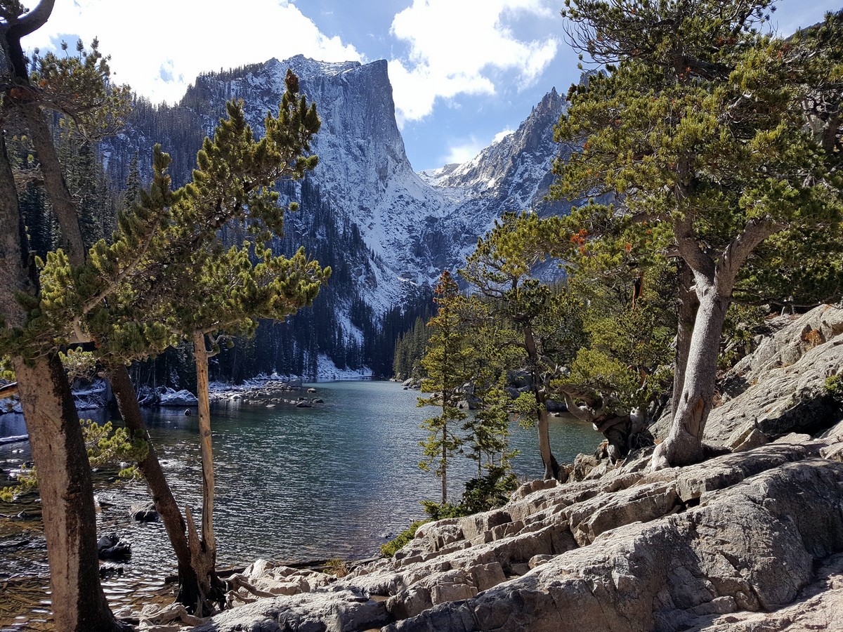Dream Lake on the Nymph, Dream and Emerald Lakes Hike has stunning views