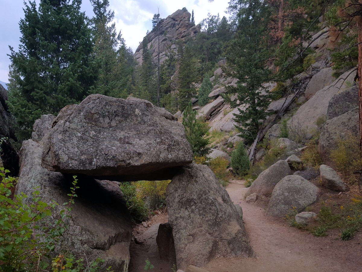 Gem Lake and Balanced Rock Hike in Rocky Mountains has beautiful views