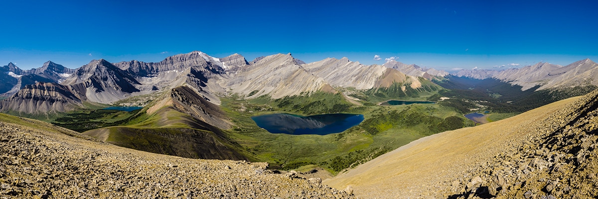Panoramic views on Cairn Pass backpacking trail in Jasper National Park