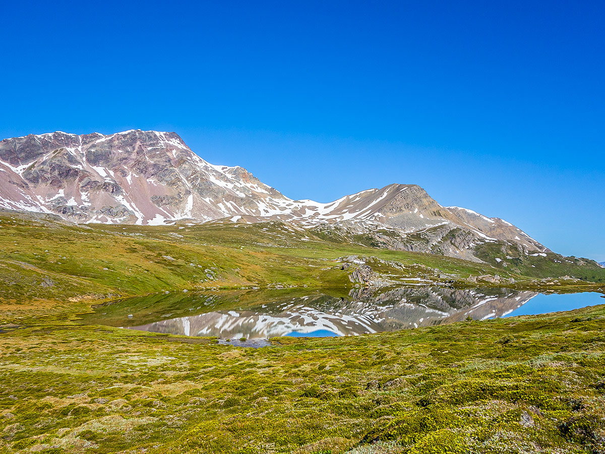 Maligne Pass and Replica Peak backpacking trail in Jasper National Park passes along several beautiful lakes