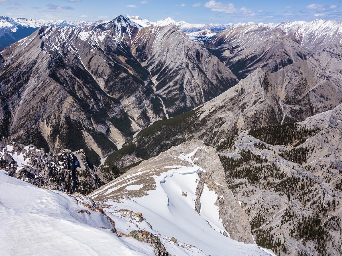 Views from Grotto Mountain scramble in Canmore, the Canadian Rockies