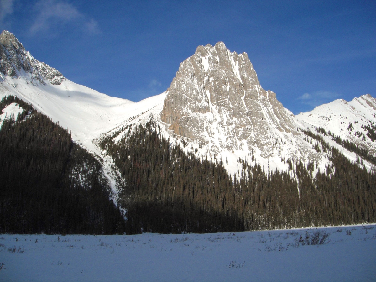 Path along lakes on Burstall Lakes snowshoe trail in Kananaskis near Canmore