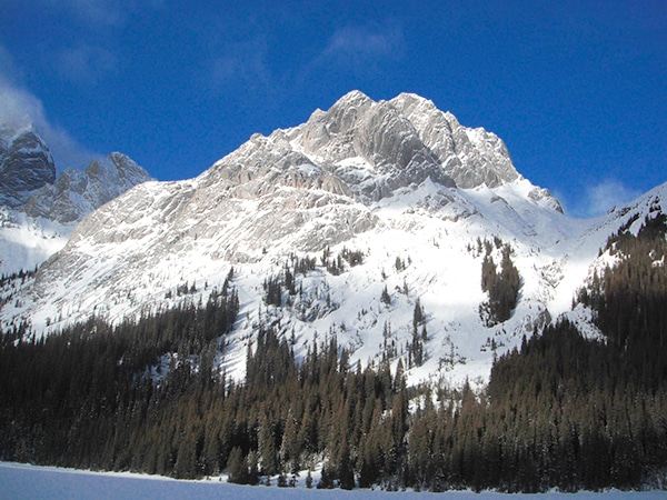 Scenery from the Burstall Lakes snowshoeing trail in Kananaskis near Canmore