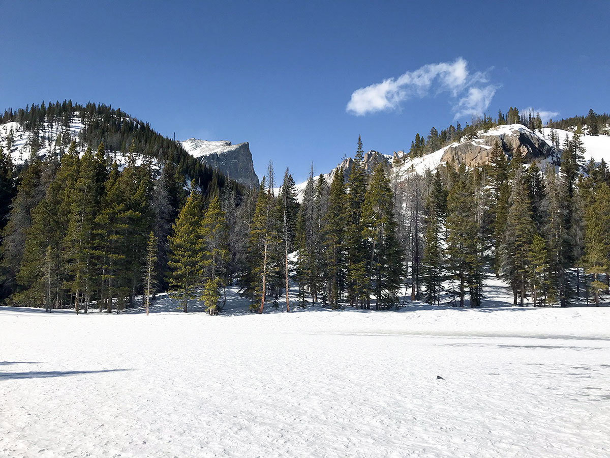 Views on Nymph Lake snowshoe trail in Rocky Mountain National Park, Colorado