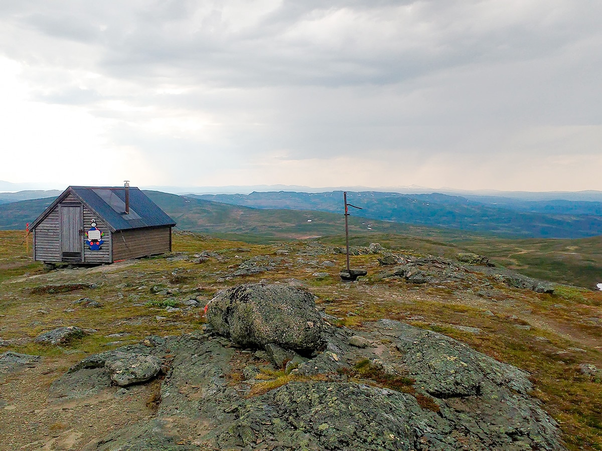 Cabin on the mountain top on Välliste runt hike in Åre, Sweden