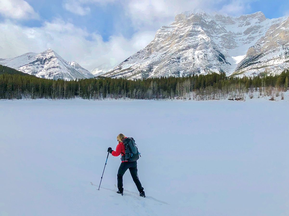 Path along the lake on Evan-Thomas & Wedge Pond XC ski trail near Kananaskis in the Canadian Rockies