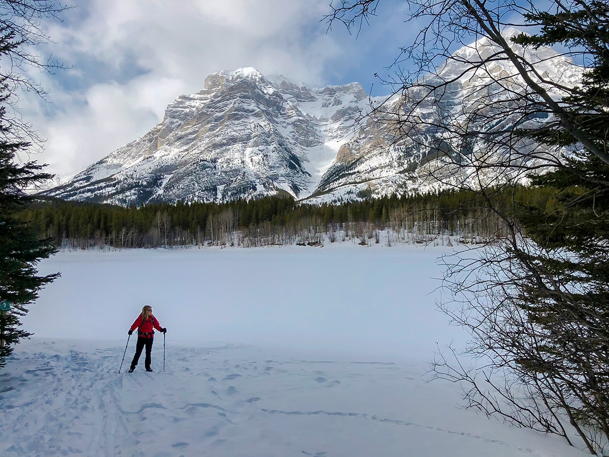 Great winter scenery around Evan-Thomas & Wedge Pond XC ski trail near Kananaskis in the Canadian Rockies