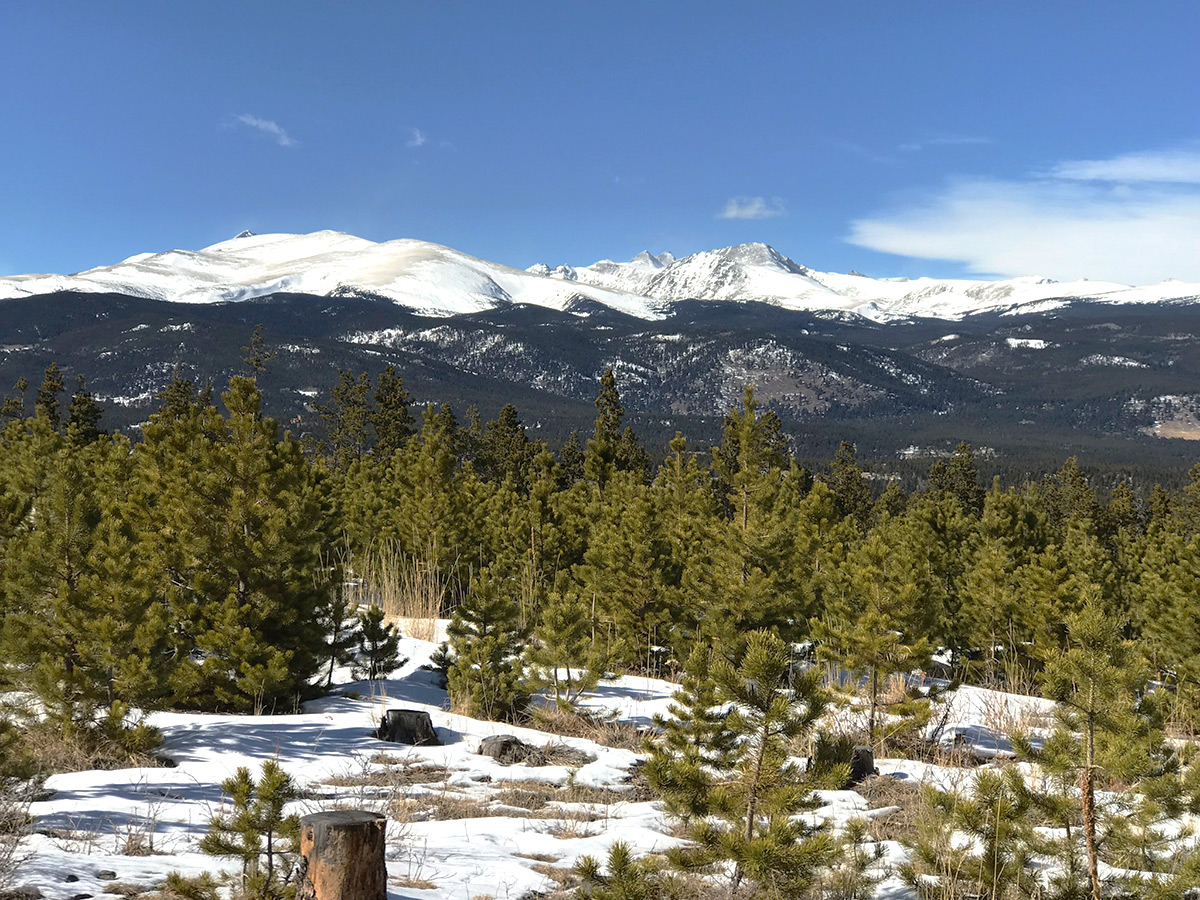 Beautiful views on Dot snowshoe trail in Indian Peaks, Colorado