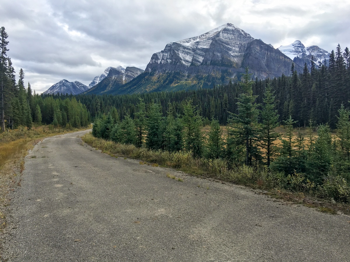 Beautiful peaks along Great Divide Route (1A) road biking route in Banff National Park, the Canadian Rockies