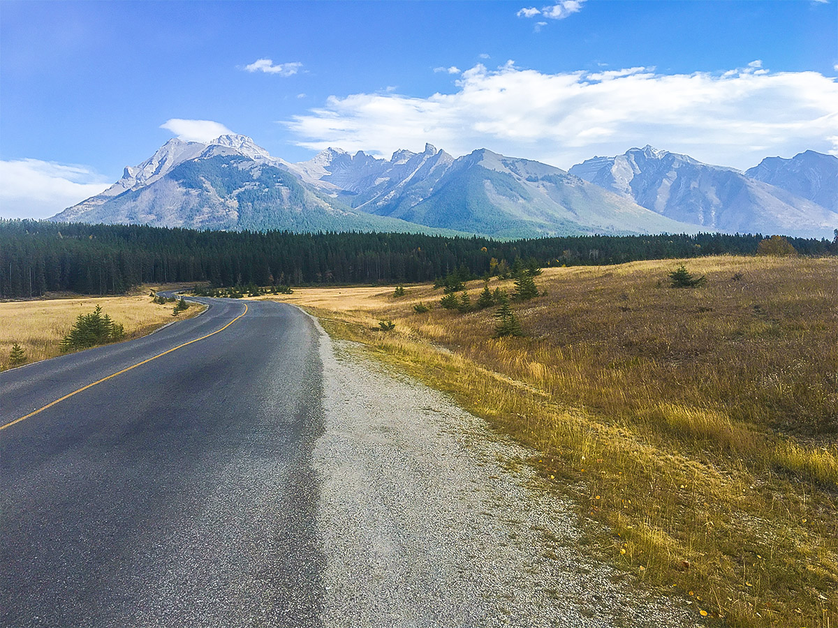 Great scenery on Minnewanka Loop road biking route in Banff National Park