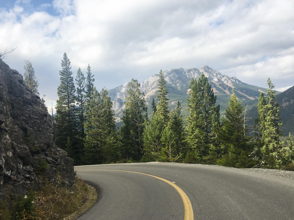 Nice mountain views along Tunnel Mountain Loop road biking route in Banff, the Canadian Rockies