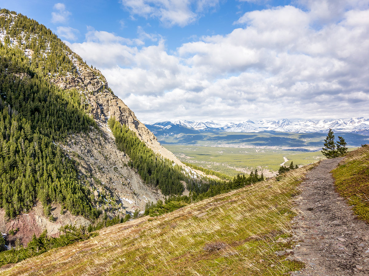 Views of Table Mountain scramble in Castle Provincial Park, Alberta