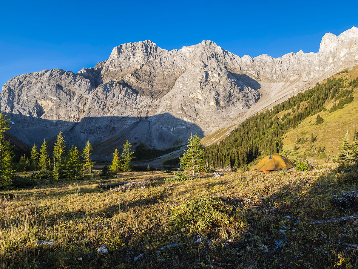 Sunrise on Rae Lake backpacking trail near Kananaskis, the Canadian Rockies