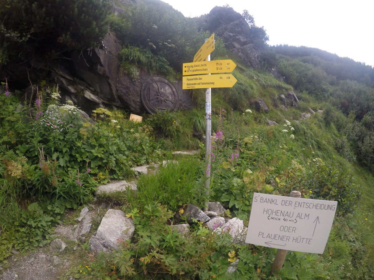 Intersection on Plauener Hütte hike in Mayrhofen, Zillertal Valley, Austria