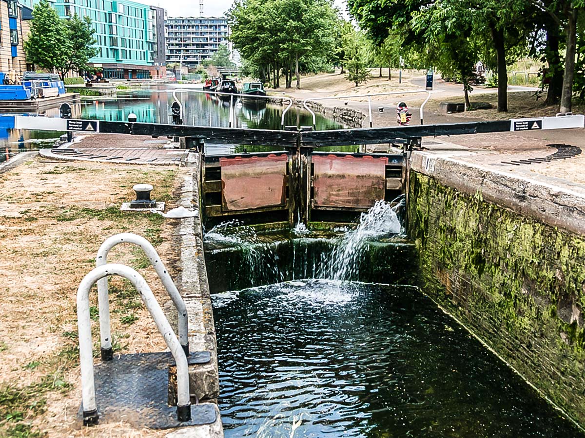 Lock in Regent's Canal near Little Venice on Regent's Canal from Edgware Road to Camden Town walking tour in London, England