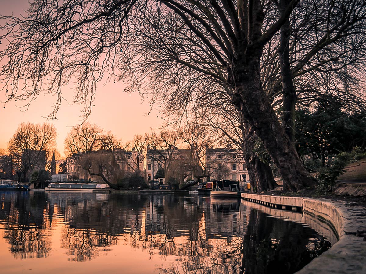 Little Venice at Dawn on Regent's Canal from Edgware Road to Camden Town walking tour in London, England