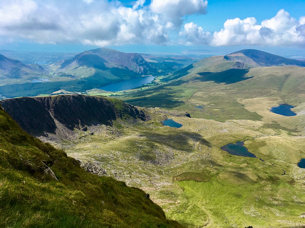 Views from Bwlch Ciliau on Snowdon via the Watkin hike in Snowdonia, Wales