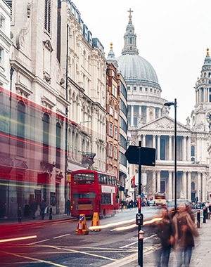 Charing Cross to Tate Modern walking tour in London, England