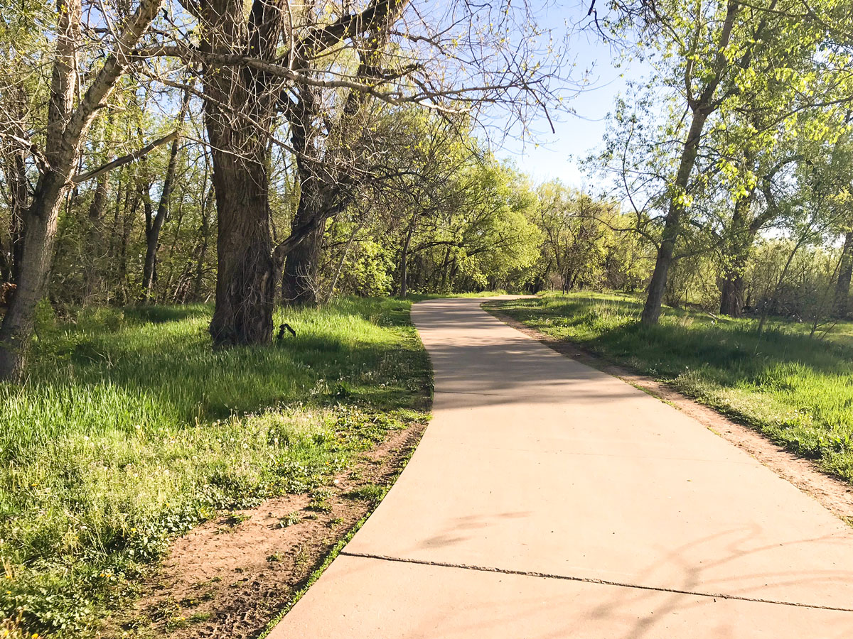 Boulder Creek Trail road biking route in Boulder takes you through the beautiful park along the river