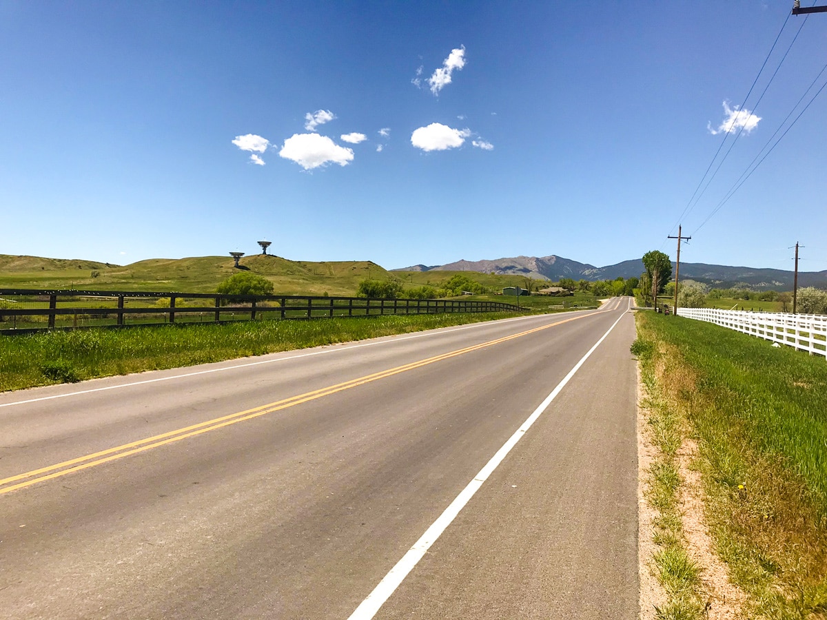 Green fields on N 63rd St loop road biking route in Boulder, Colorado
