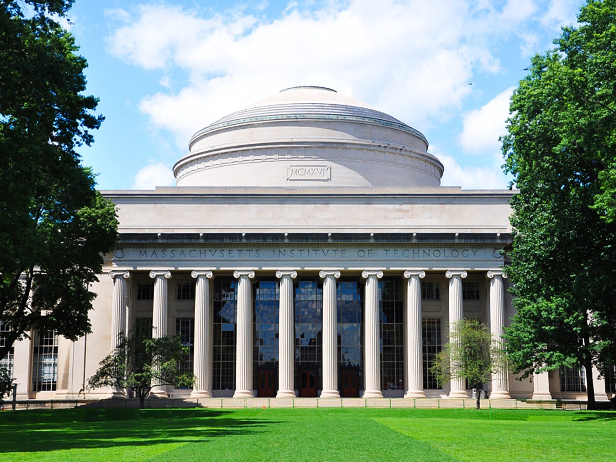 Great Dome on Harvard to MIT walking tour in Boston