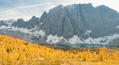 Scenery of Floe Lake and Numa Pass backpacking trail in Kootenays National Park
