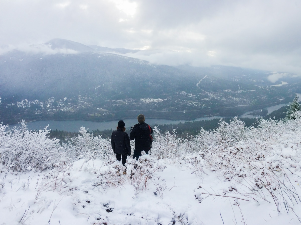 Winter views on Pulpit Rock & the Flagpole hike in West Kootenays