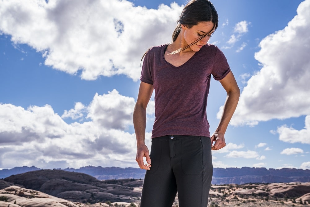 Stylish clothing for hiking, ladies pants l 10Adventures