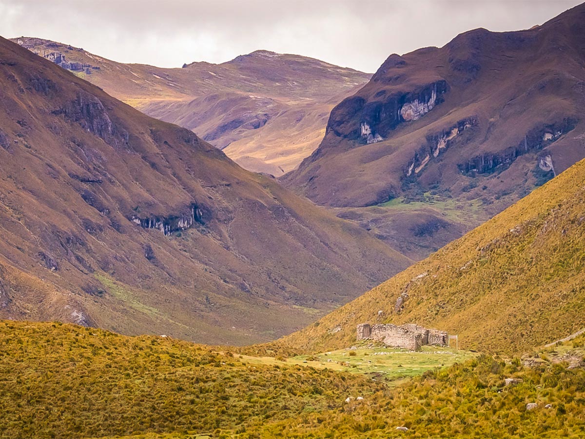 Ecuador Inca Trail trek has amazing valley views