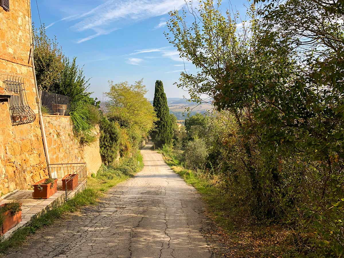 Beautiful Italian countryside trail of Pienza to Montepulciano Hike in Tuscany