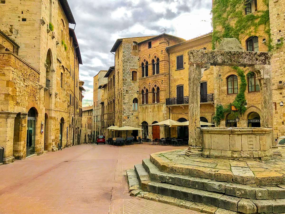 Small village on San Gimignano Loop Hike in Tuscany