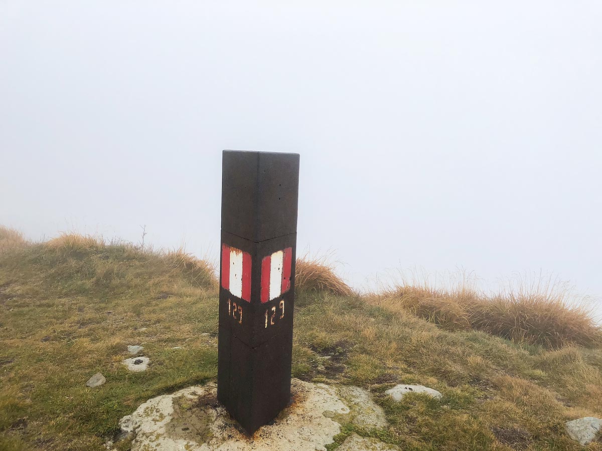 Marker along the trail of Lago Scaffaiolo and Corno Alle Scale Hike in Tuscany