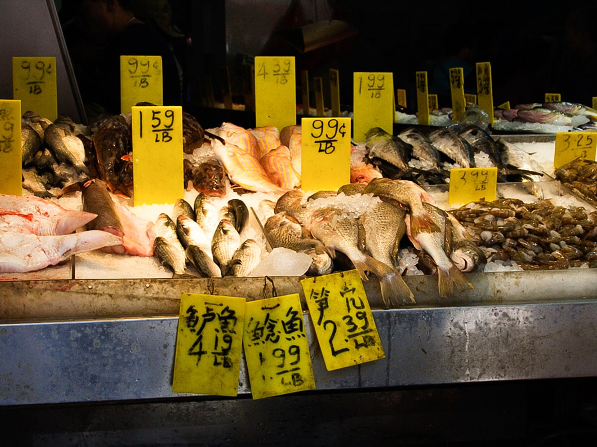 Fish on ice on Foodies Walk Tour in New York City